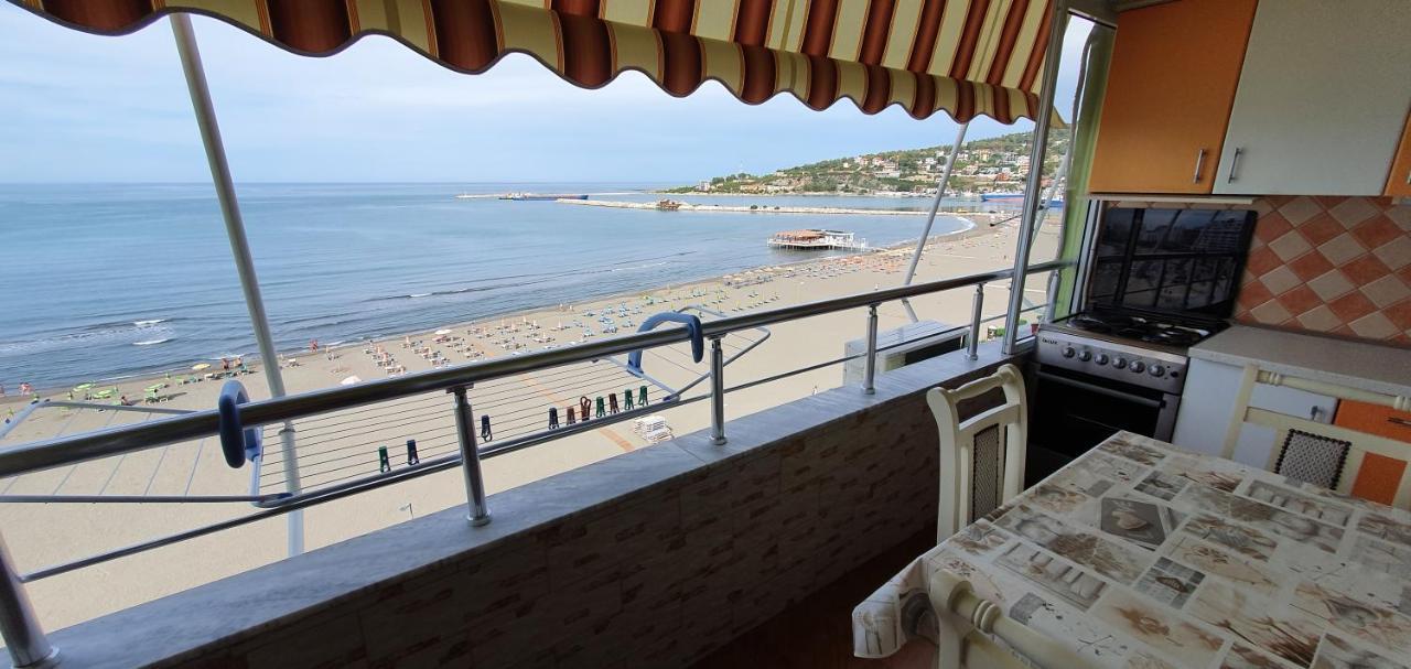 Apartment Sea View Shëngjin Kültér fotó