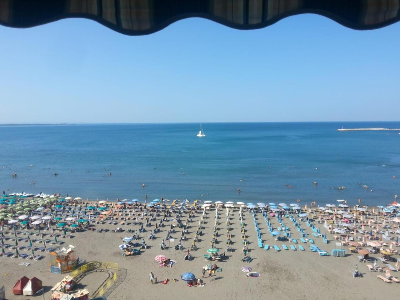 Apartment Sea View Shëngjin Kültér fotó